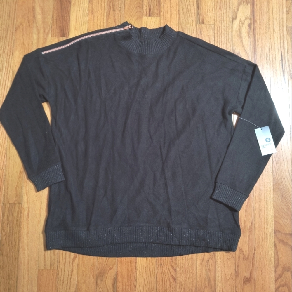 🔥BOGO Free🔥NWT Xersion black sweater with zipper and sparkles, women's large